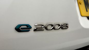 Peugeot E-2008 GT PREMIUM