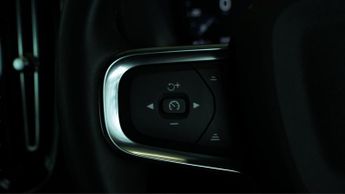 Volvo XC40 RECHARGE T4 R-DESIGN