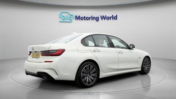 BMW 3 Series 330E M SPORT