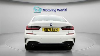 BMW 3 Series 330E M SPORT