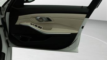 BMW 3 Series 330E M SPORT