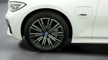 BMW 3 Series 330E M SPORT