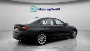 BMW 3 Series 330E SE PRO