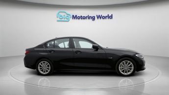 BMW 3 Series 330E SE PRO