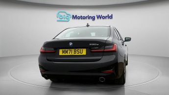 BMW 3 Series 330E SE PRO