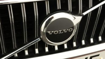 Volvo XC60 B5 INSCRIPTION AWD
