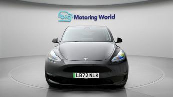 Tesla Model Y LONG RANGE AWD