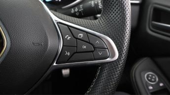 Renault Clio E-TECH ENGINEERED