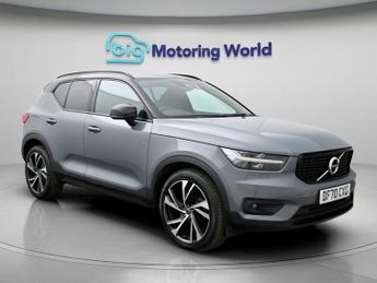 Volvo XC40 B4 R-DESIGN PRO