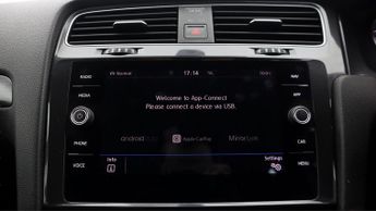 Volkswagen Golf SE NAVIGATION TSI BLUEMOTION TECHNOLOGY