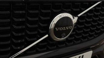 Volvo XC60 B5 PLUS AWD