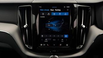 Volvo XC60 B5 PLUS AWD