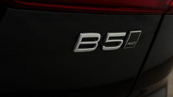 Volvo XC60 B5 PLUS AWD