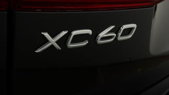 Volvo XC60 B5 PLUS AWD