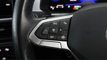 Volkswagen T-Roc LIFE TSI DSG