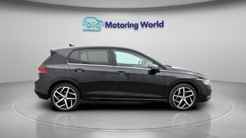 Volkswagen Golf STYLE TSI DSG