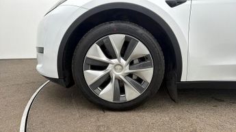 Tesla Model Y BASE