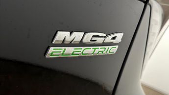 MG MG4 TROPHY