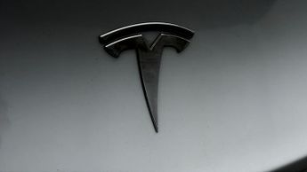 Tesla Model Y BASE