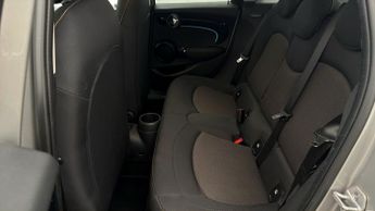 MINI Hatch COOPER CLASSIC