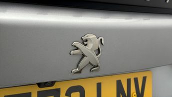 Peugeot E-2008 ALLURE PREMIUM PLUS