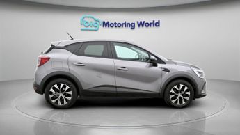 Renault Captur EVOLUTION E-TECH