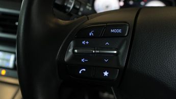 Hyundai KONA PREMIUM