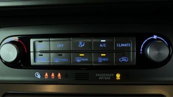 Hyundai KONA PREMIUM