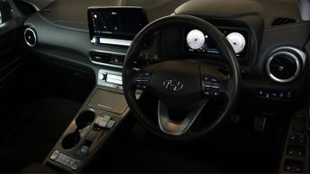 Hyundai KONA PREMIUM