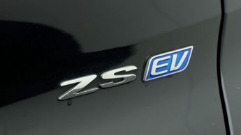 MG MG ZS TROPHY CONNECT