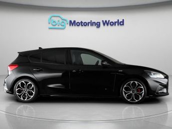 Ford Focus ST-LINE X