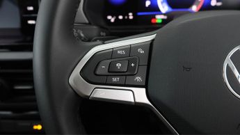 Volkswagen T-Cross LIFE TSI DSG