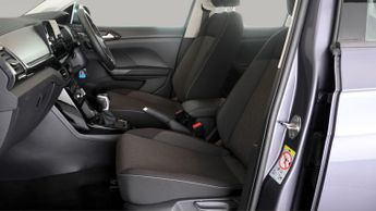 Volkswagen T-Cross LIFE TSI DSG