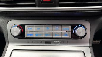 Hyundai KONA PREMIUM SE