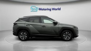 Hyundai TUCSON T-GDI SE CONNECT DCT