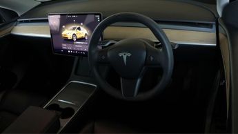 Tesla Model Y BASE