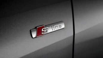 Audi Q4 e-tron S LINE