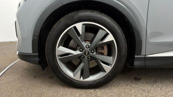 Audi Q4 e-tron S LINE QUATTRO