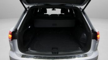 Volkswagen Touareg V6 R-LINE TECH TDI
