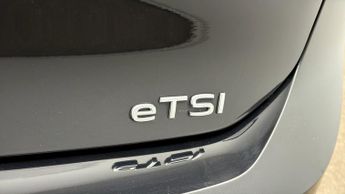 Volkswagen Golf R-LINE ETSI DSG