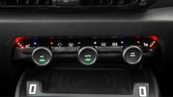 Citroen e-C4 SHINE PLUS