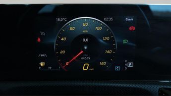 Mercedes-Benz CLA CLA 180 AMG LINE