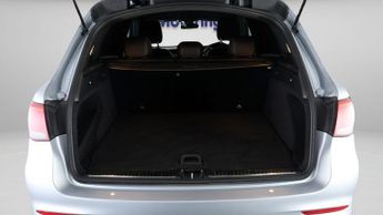 Mercedes-Benz GLC GLC 300 4MATIC AMG LINE