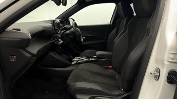 Peugeot E-2008 GT PREMIUM