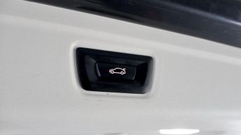 BMW 3 Series 330E XDRIVE SE PRO