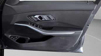 BMW 3 Series 330E XDRIVE SE PRO