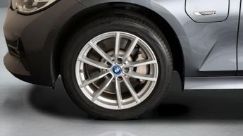 BMW 3 Series 330E XDRIVE SE PRO