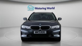 BMW 3 Series 330E XDRIVE SE PRO
