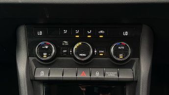 Skoda Karoq SE DRIVE TSI DSG