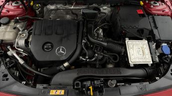Mercedes-Benz CLA CLA 180 AMG LINE